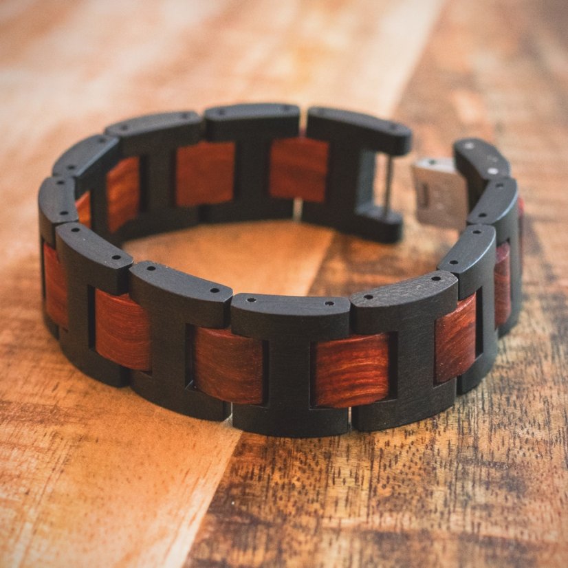 WoodHood - Dark Red Bracelet