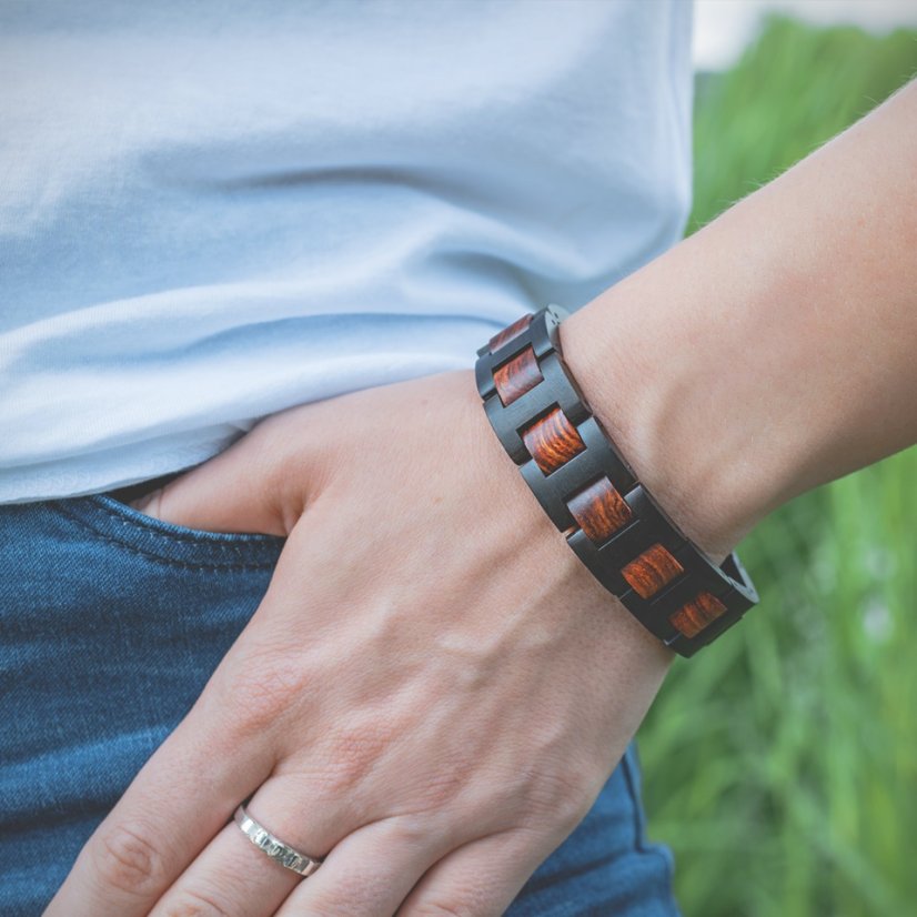 WoodHood - Dark Red Bracelet