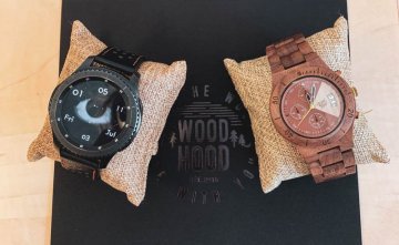 Chytré vs dřevěné hodinky, to je oč tu běží!