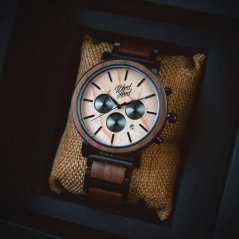 Luxusné drevené hodinky kombinujúce tvrdosť kovu a eleganciu dreva, to je naša nová trojica!